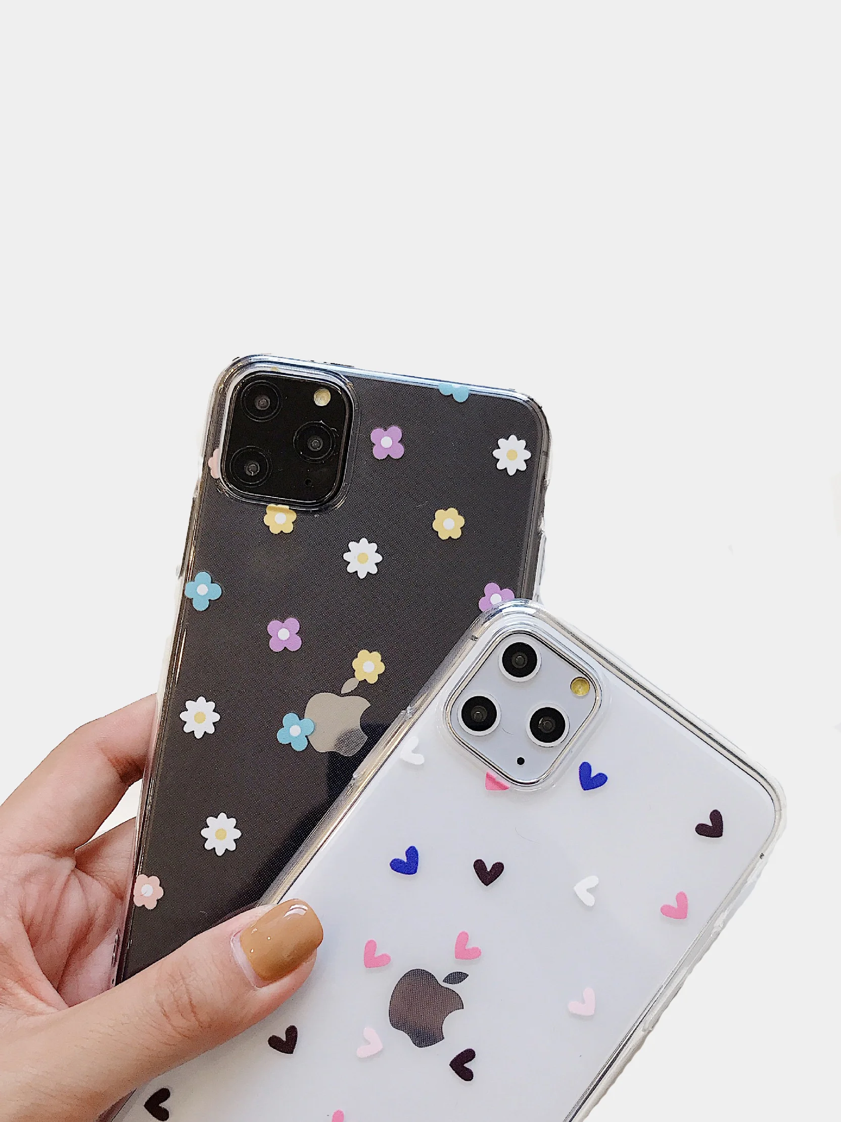 Белый прозрачный чехол с дизайном сердечек и цветовiPhone11,11Pro,11ProMax,XS,XSMax,XR,X,7/8Plus