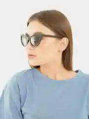 Очки солнцезащитные, имиджевые с чехлом