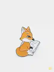Белый металлический пин-значок "Little Fox"