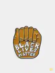 Золотой металлический пин-значок "Black Lives Matter"