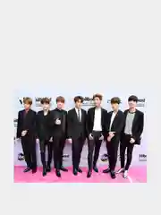 Лесной зеленый конверт подарочный для денег с фото открыткой k-pop "BTS"