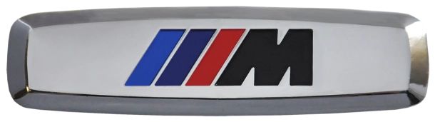 Комплект шильдиков металлических с эмблемой авто "M" и  4 винтовыми креплениями (Пара)