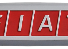 Комплект шильдиков металлических с эмблемой авто "FIAT" и 4 винтовыми креплениями (Пара)