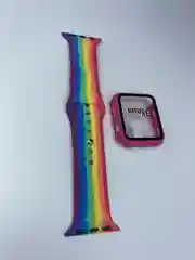 Фуксия комплект: силиконовый ремешок радуга с чехлом на корпус Apple Watch 3-6, SE на 38/42/40/44