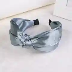 Ободок для волос с узлом