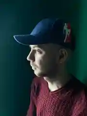 Темно-синий мужская бейсболка на застежке