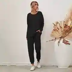Черный вязаный пижамный комплект