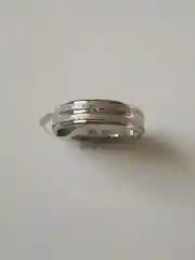 Золотой кольца со вставками