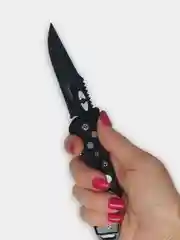Черный нож складной металлический