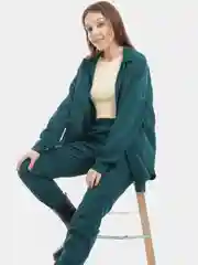Зеленый костюм вельветовый