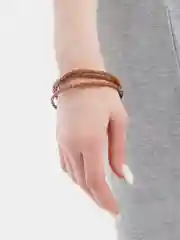 Белый плетеный браслет многослойный