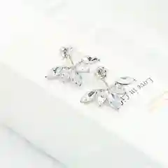 Серебряный серьги-гвоздики с фианитами Цветы, сережки с инкрустацией, серьги гвоздики в ретро стиле