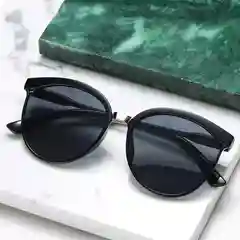 Черный солнцезащитные женские очки