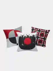 Декоративная наволочка "Red geometry" на подушку