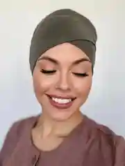 Оливковый косой чепчик, шапочка под платок