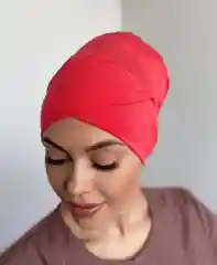 Коралловый косой чепчик, шапочка под платок