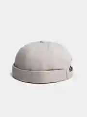 Бежевый кепка без козырька