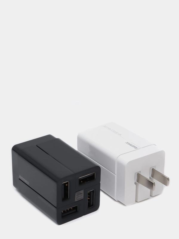 Ускоренное зарядное устройство на 4 USB входа европейской вилкой