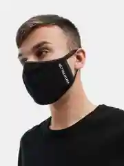 Защитная маска черная