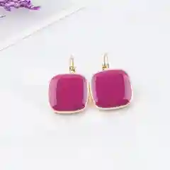 Розовый квадратные серьги с камнем
