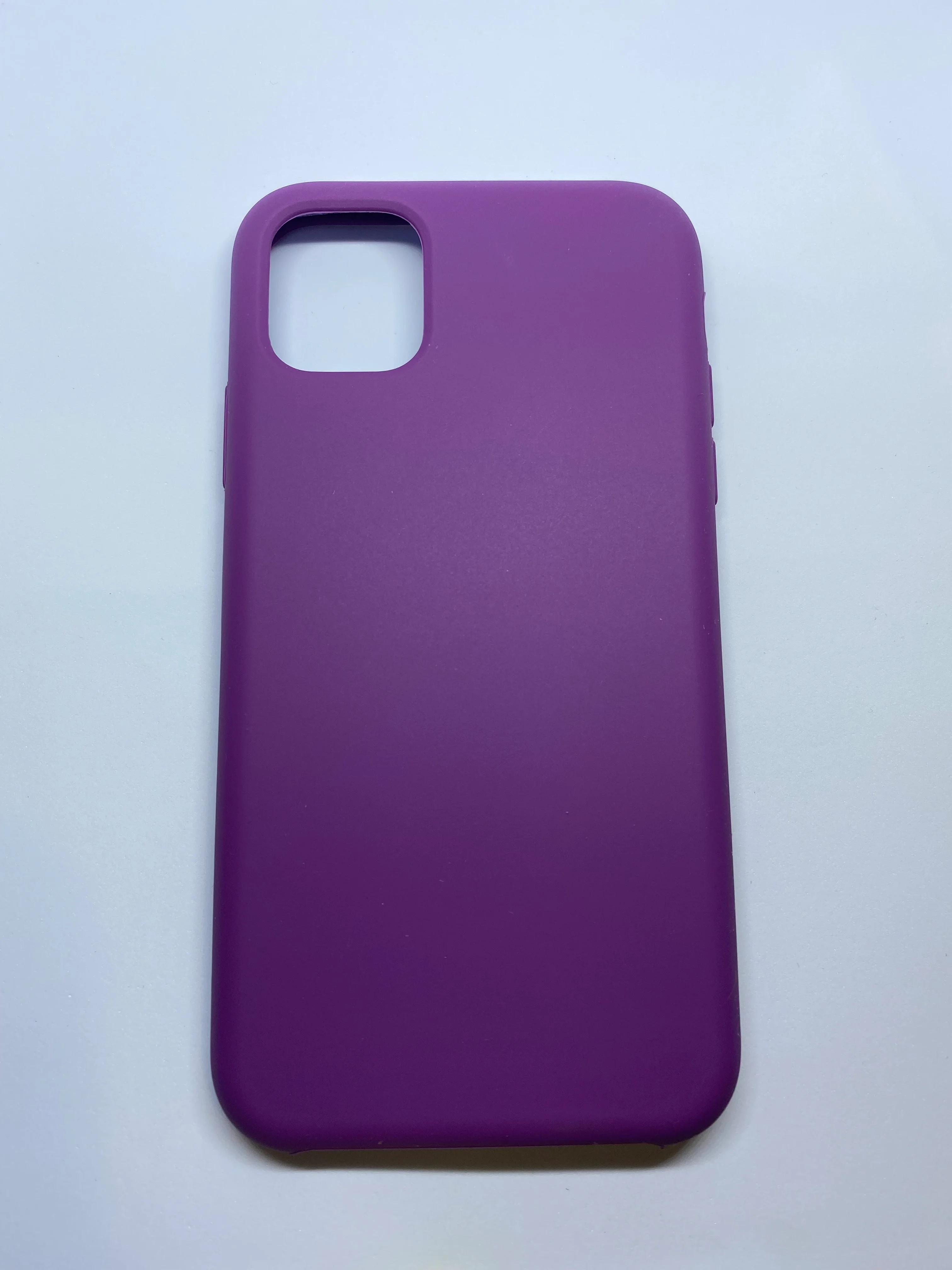 Фиолетовый чехол Silicone Case для iPhone 11