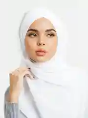 Белый готовый платок