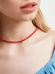 Красный колье-чокер из бисера