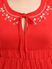 Платье красное