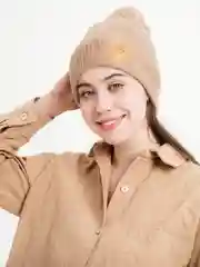 Белый шапка с помпоном, 5 цветов