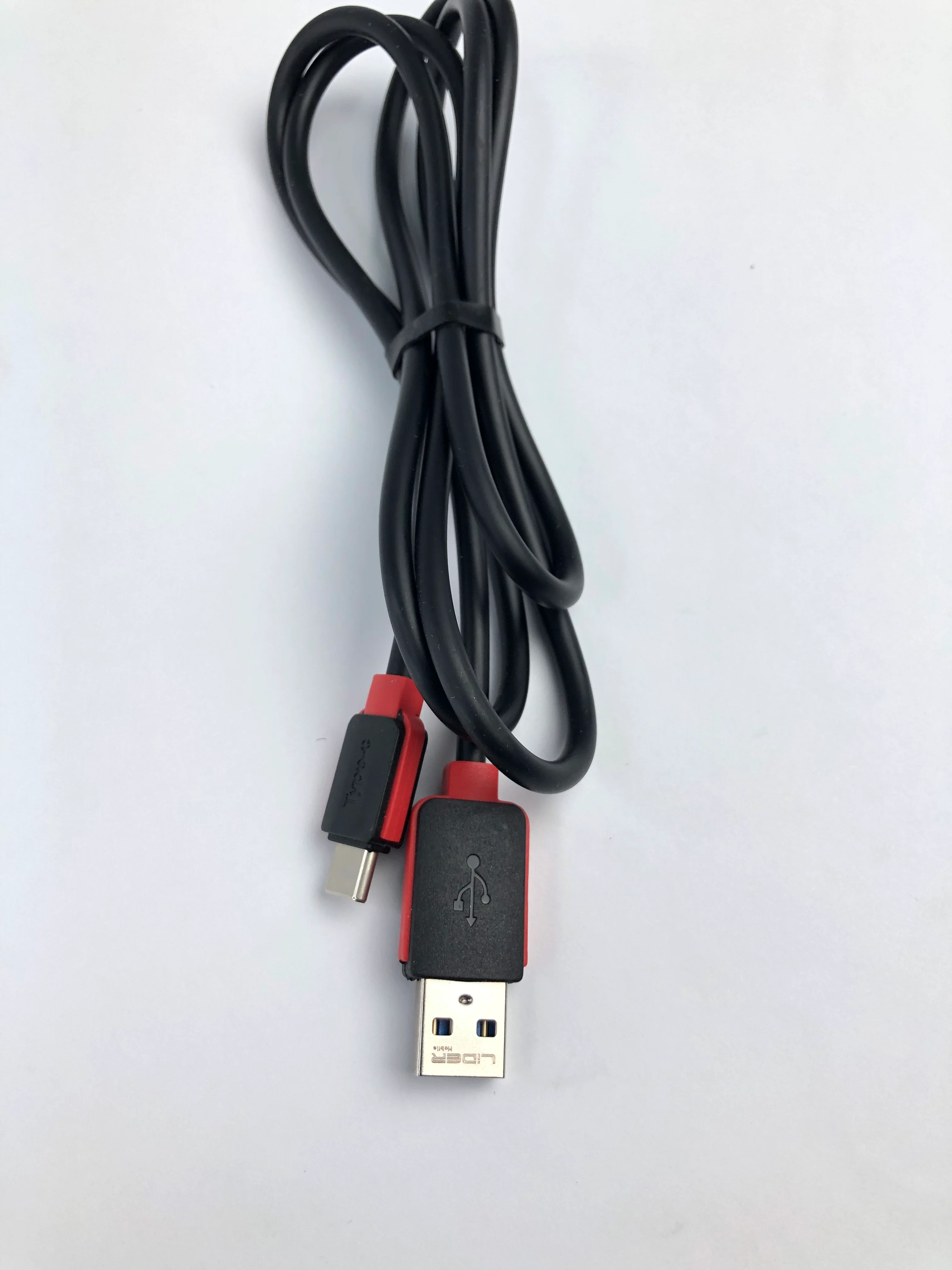Кабель USB для зарядки microUSB, Lightning , Type-C