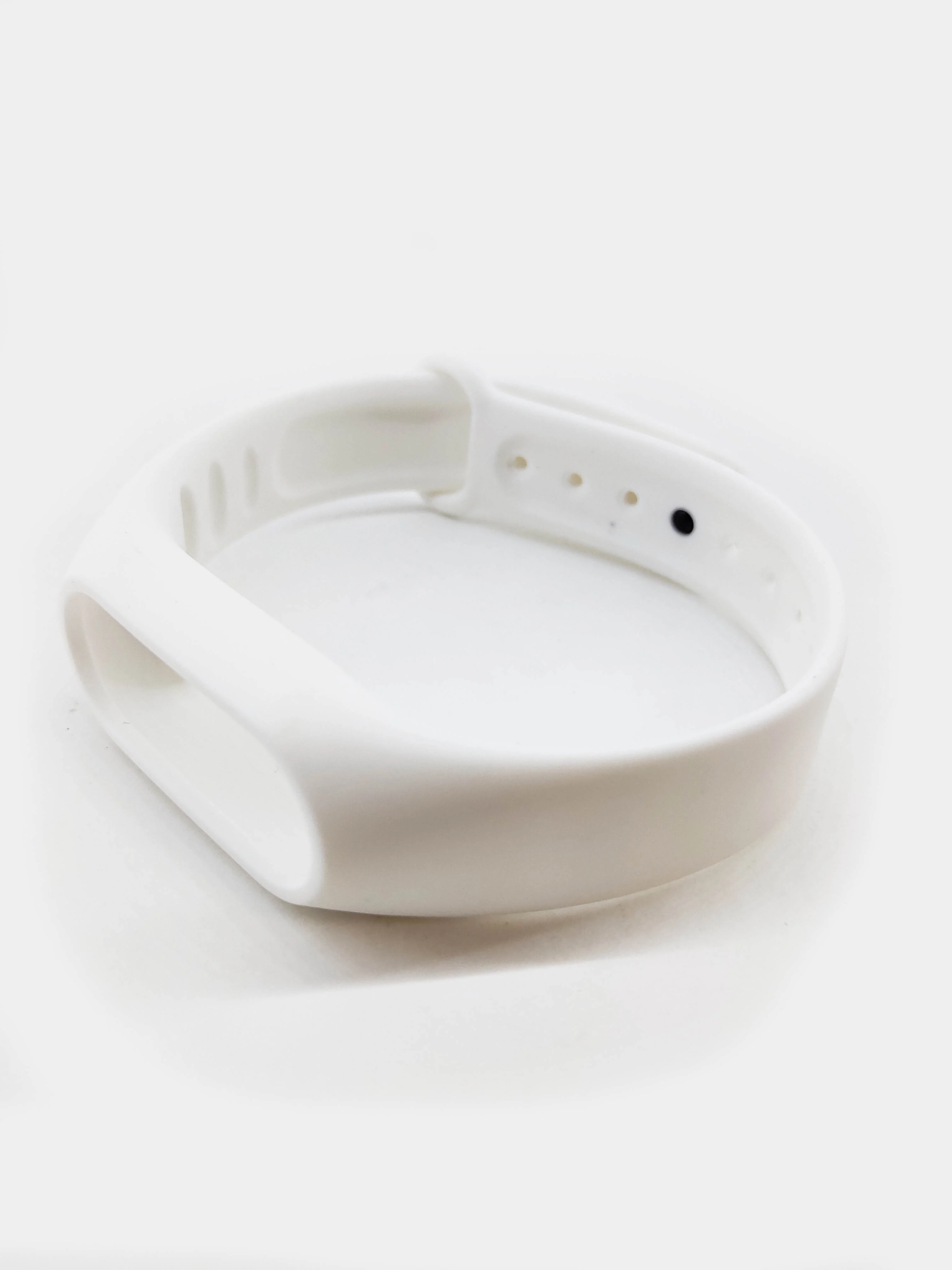Белый силиконовый ремешок Xiaomi Mi Band 2