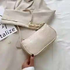 Кожаная сумка женская с цепочкой