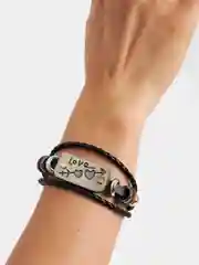 Черный браслет Love