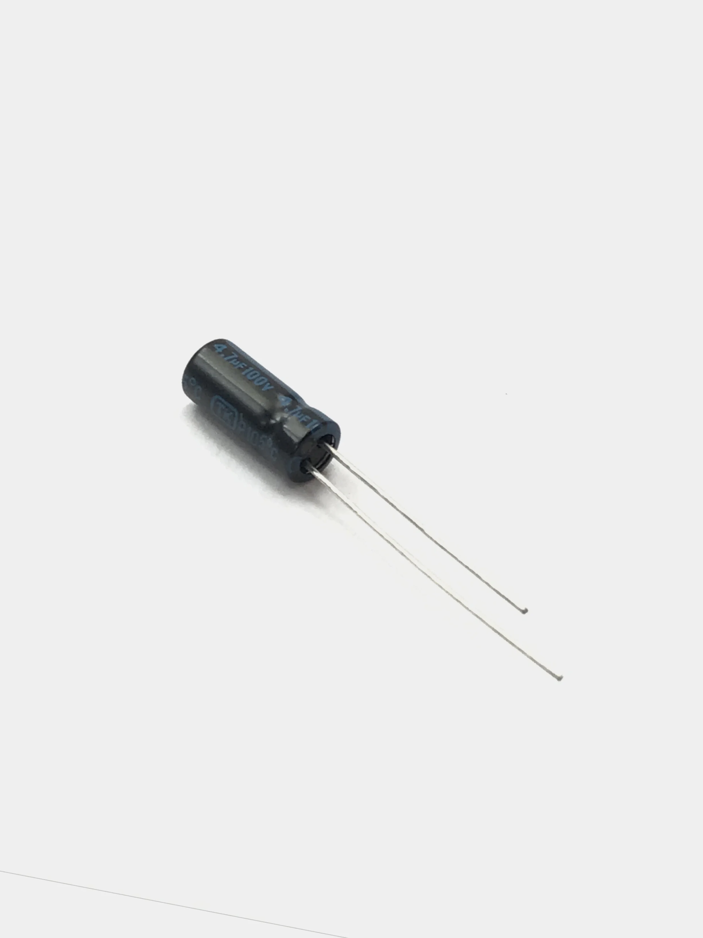 5 штук 4.7мкФ 100в Конденсатор электролитический 4.7UF 100V 105C 5х11 TK JAMICON