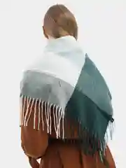 Зеленый платок в клетку