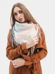 Розовый платок в клетку
