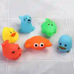 Набор резиновых игрушек для игры в ванной Малыши 2, пищалки, 6 шт., цвет МИКС