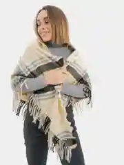 Бежевый платок в клетку