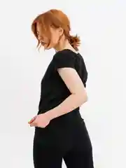 Черный футболка базовая