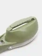 Нож для чистки рыбы, с контейнером для чешуи
