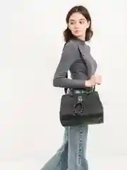 Сумка женская, средняя, 30 х 22 см
