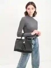 Сумка женская, средняя, 30 х 22 см