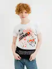 Белый футболка с ярким принтом