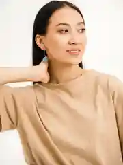 Белый серьги пушистые