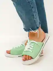 Шлёпанцы на шнуровке