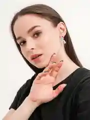 Серьги-гвоздики