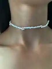 Розовый чокер из бисера