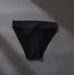Угольный комплект нижнего белья