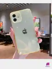 Желтый чехол для iPhone  12  с  блестками