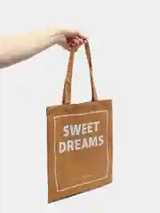 Бежевый шоппер с принтом "Sweet dreams"